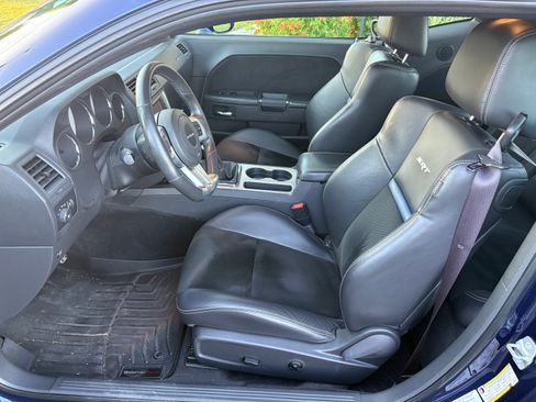 Used 2014 Dodge Challenger SRT8 w/ Harman/Kardon Audio Group image 18