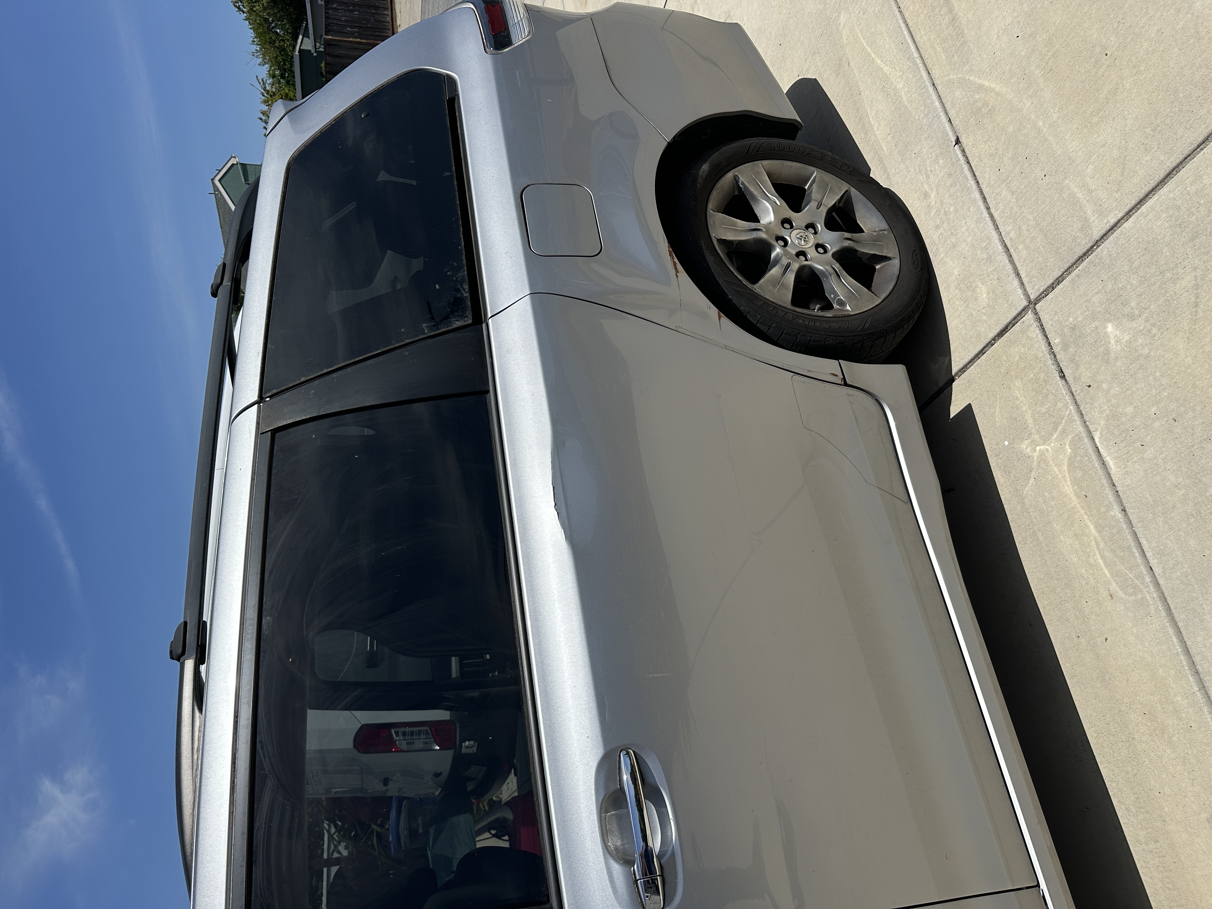 Used 2013 Toyota Sienna SE FWD image 16