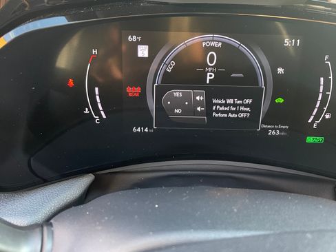 Used 2025 Lexus NX 300h AWD w/ Luxury Package image 13