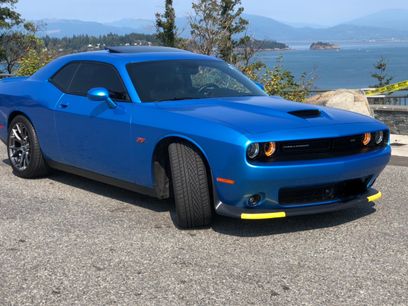 Used 2016 Dodge Challenger SRT w/ Technology Group