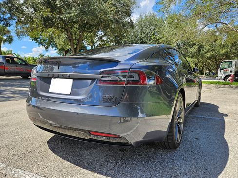 Used 2016 Tesla Model S P90D image 9