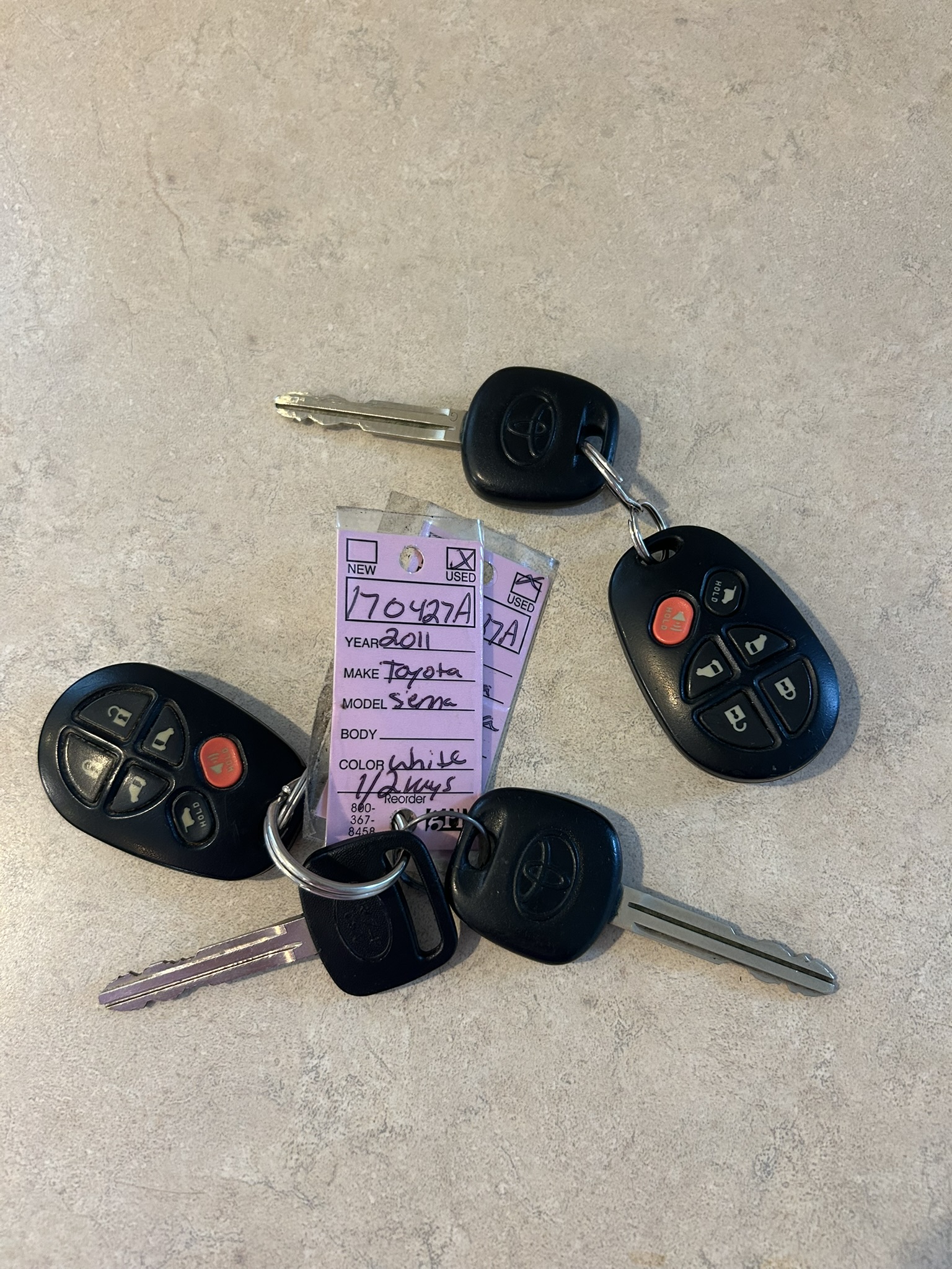 Used 2011 Toyota Sienna XLE FWD image 22