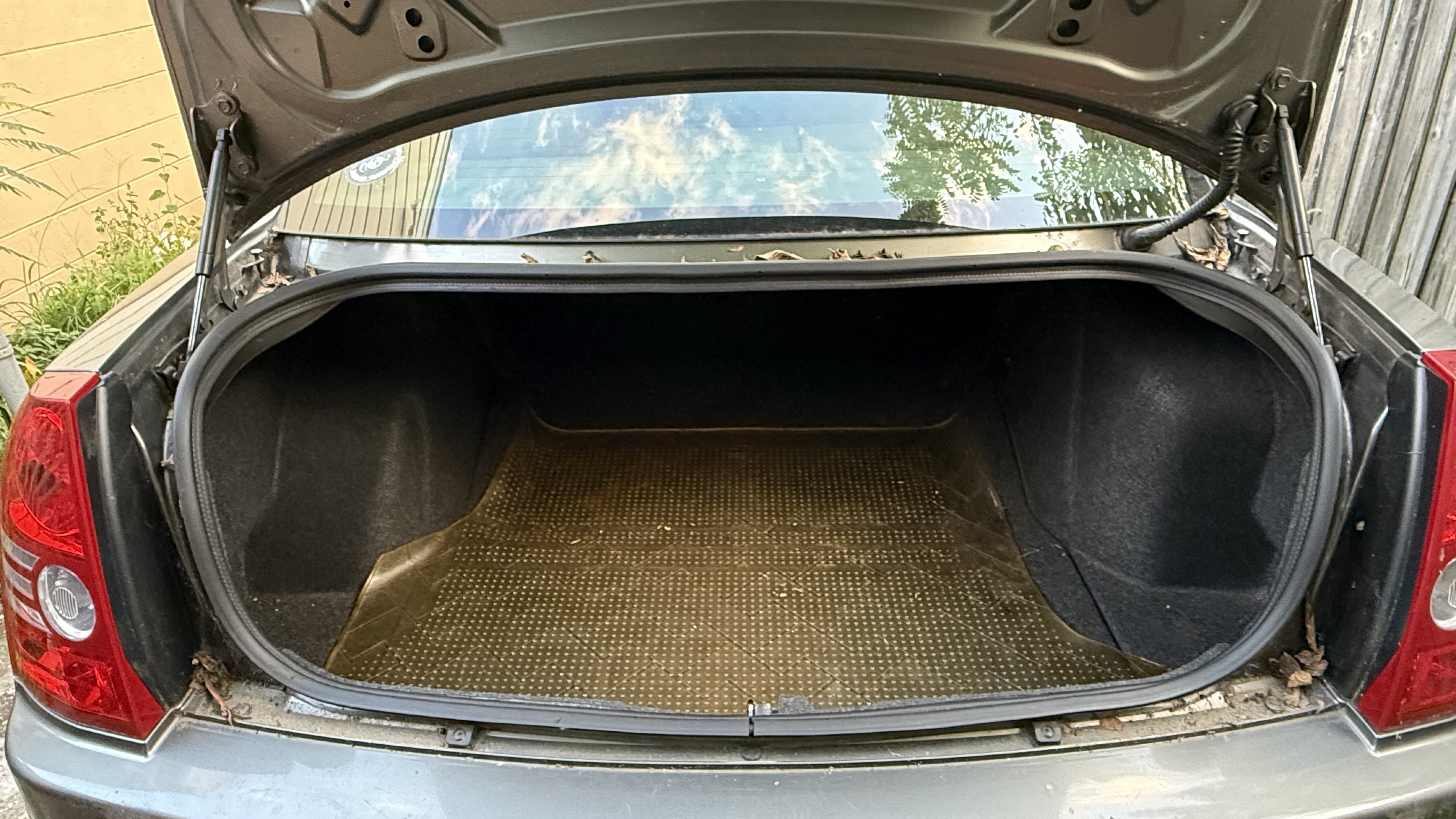 Used 2008 Chrysler 300 Touring RWD image 6