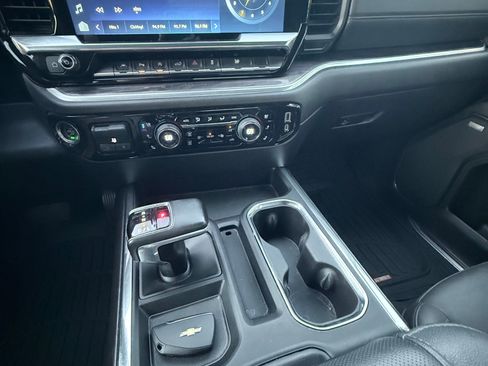 Used 2023 Chevrolet Silverado 1500 LTZ RWD image 6