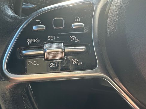 Used 2017 Volkswagen Jetta S image 3