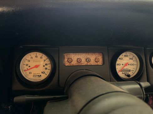 Used 1994 Jeep Wrangler SE image 2