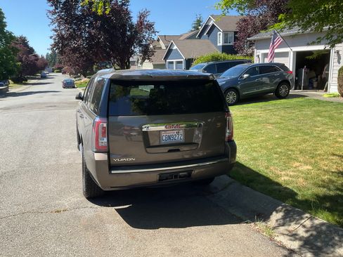 Used 2015 GMC Yukon Denali AWD/4WD image 6