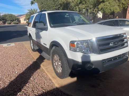 Used 2007 Ford Expedition XLT image 4