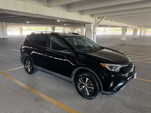 Used 2016 Toyota RAV4 XLE FWD image 9