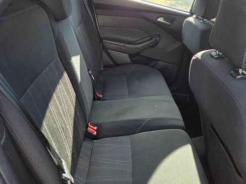 Used 2018 Ford Focus SE image 19