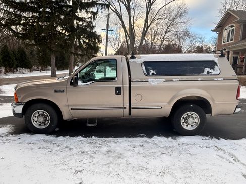 Used 1999 Ford F250 2WD Regular Cab Super Duty image 18