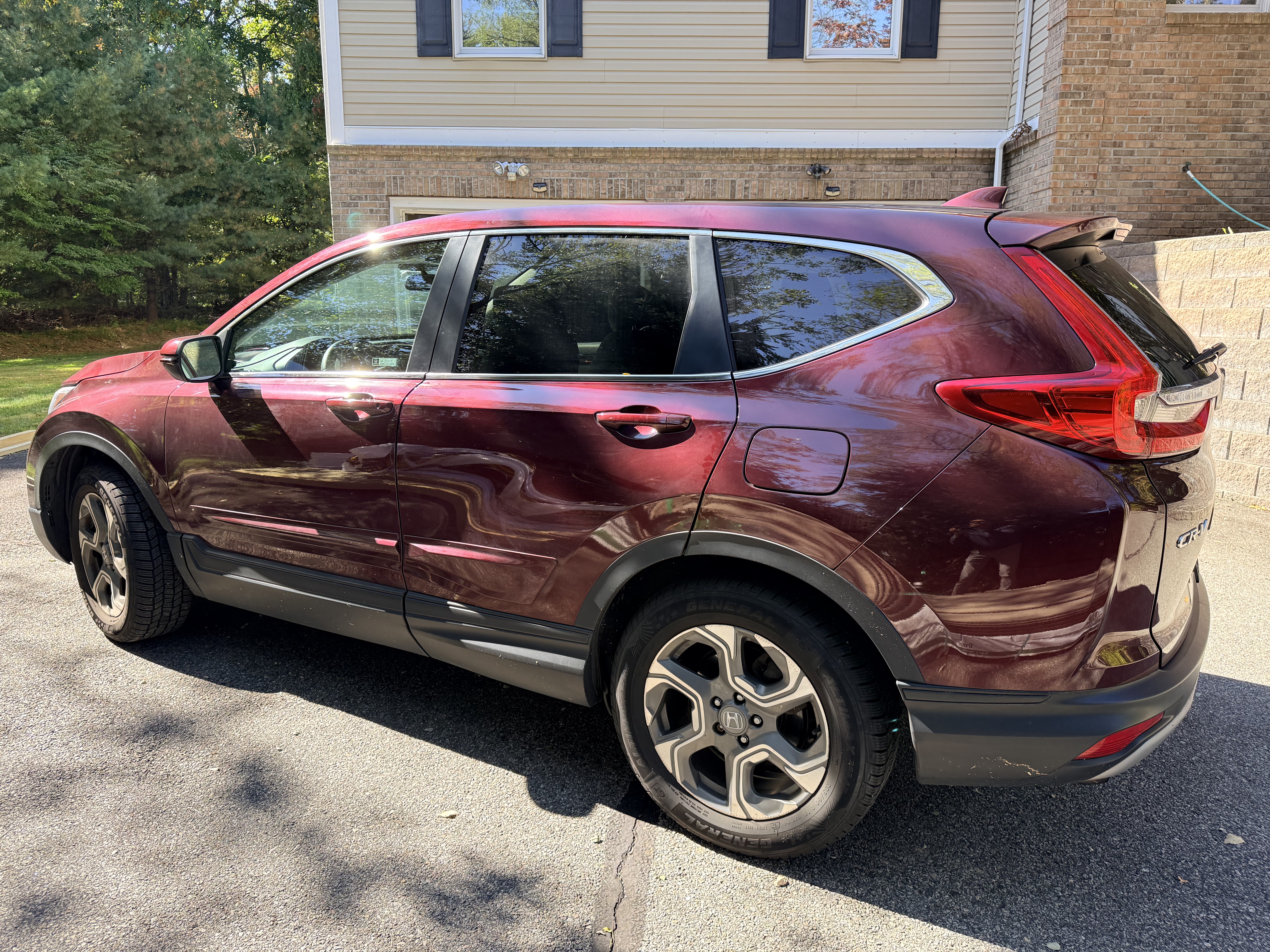 Used 2019 Honda CR-V EX image 1