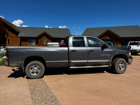 Used 2004 Dodge Ram 2500 Truck SLT w/ Trailer Tow Group image 16