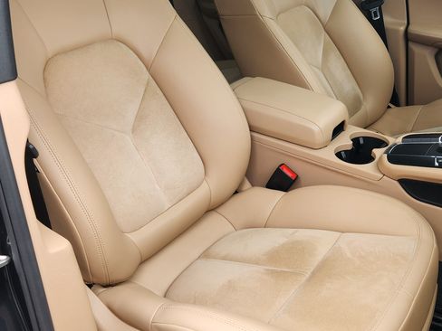 Used 2019 Porsche Macan image 23