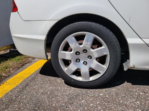 Used 2010 Honda Civic LX image 28