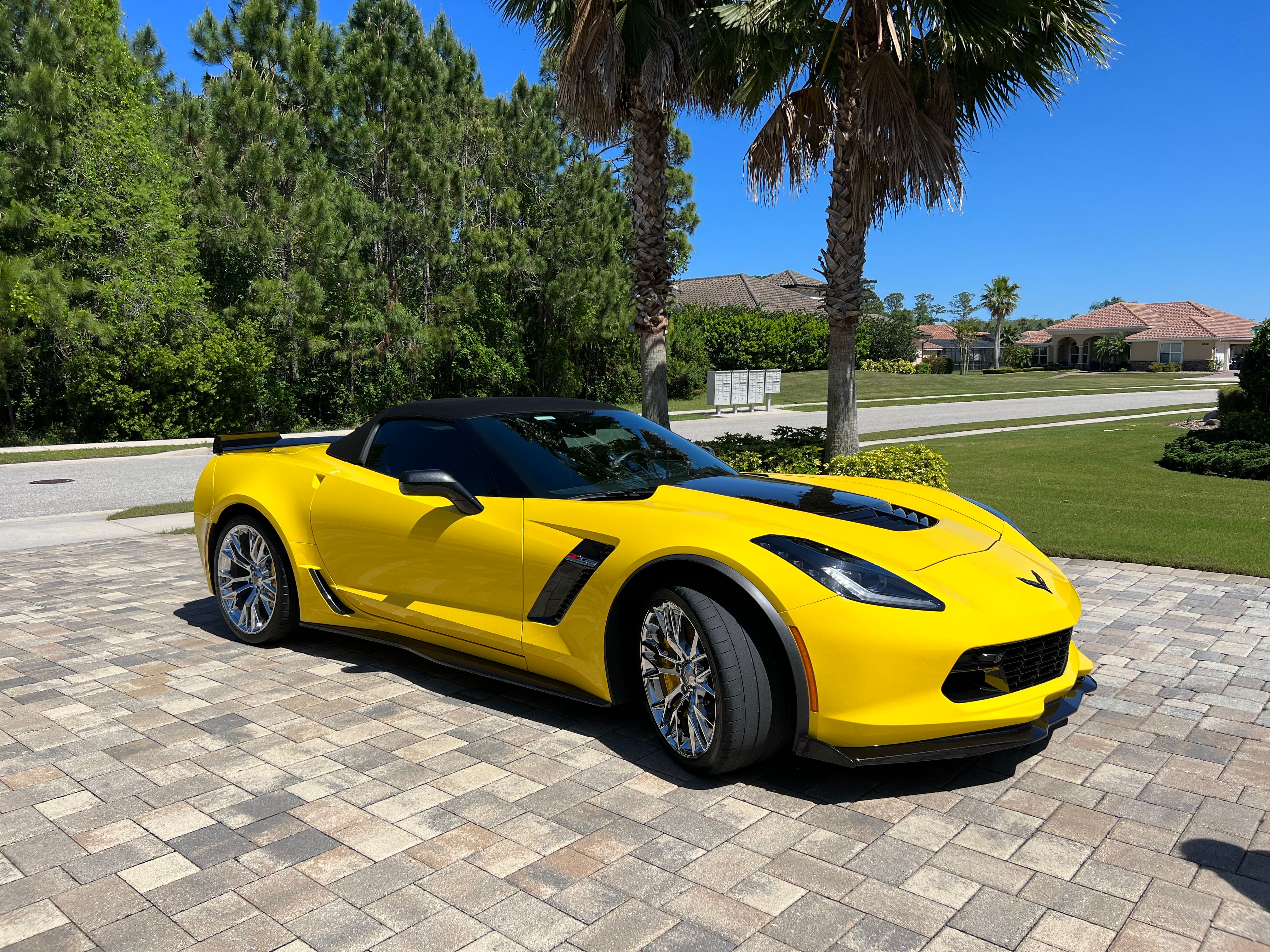 Used 2016 Chevrolet Corvette Z06 w/ Z07 Performance Package RWD image 1