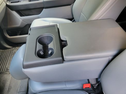 Used 2024 Ford F350 XL w/ FX4 Off-Road Package image 21