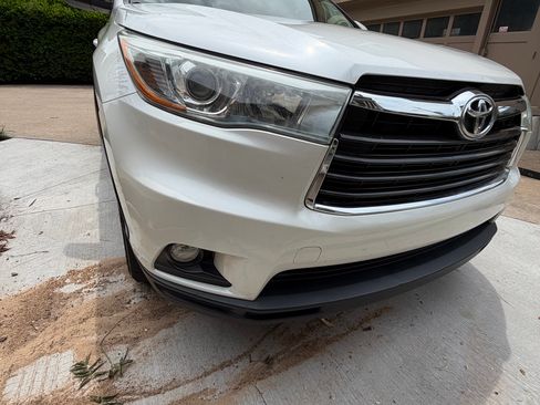 Used 2015 Toyota Highlander Plus FWD image 19