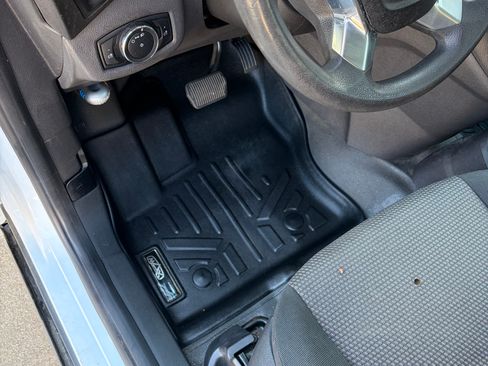 Used 2015 Ford Transit Connect XL image 25