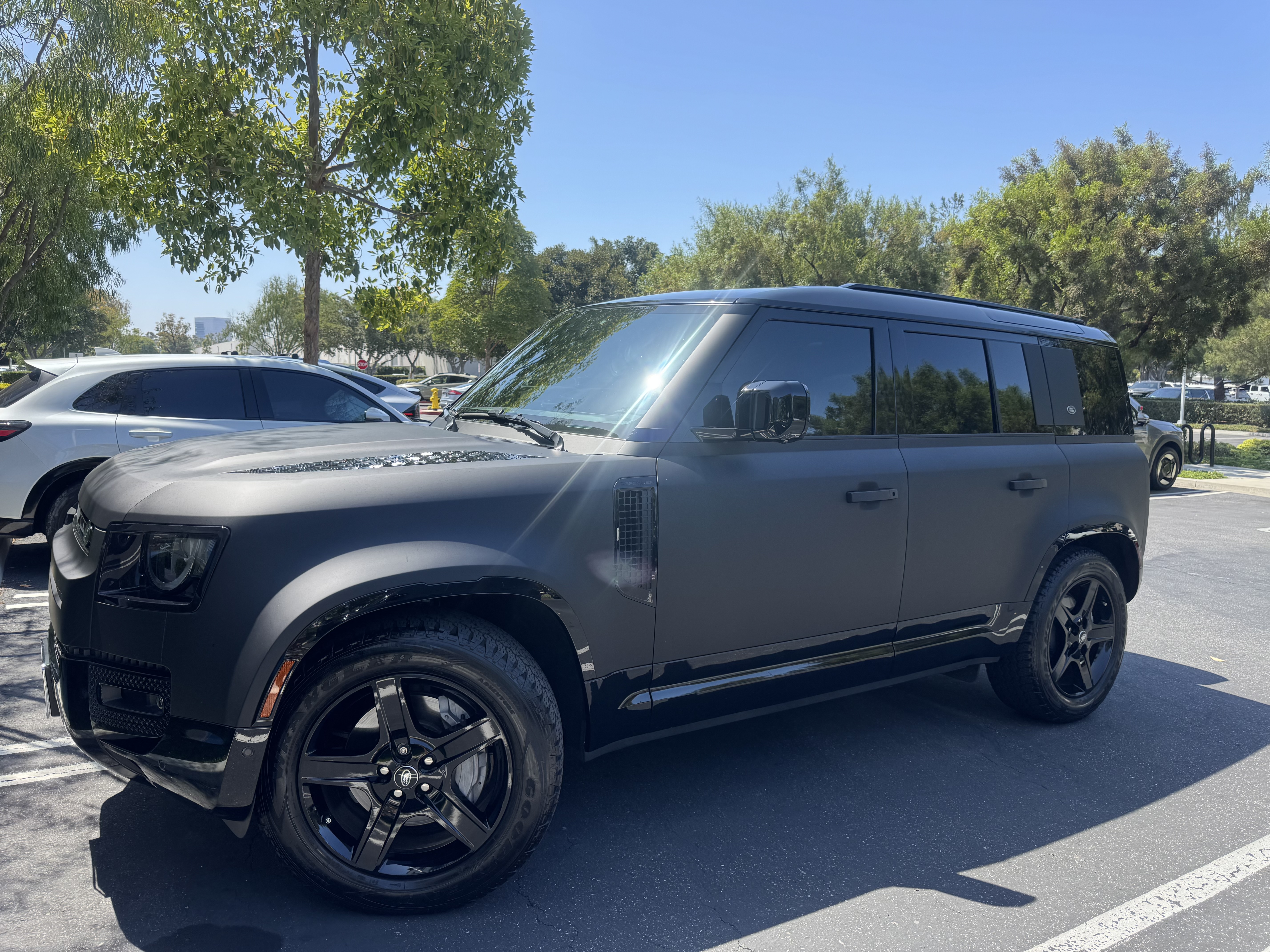 Used 2023 Land Rover Defender 110 X-Dynamic SE AWD/4WD image 9