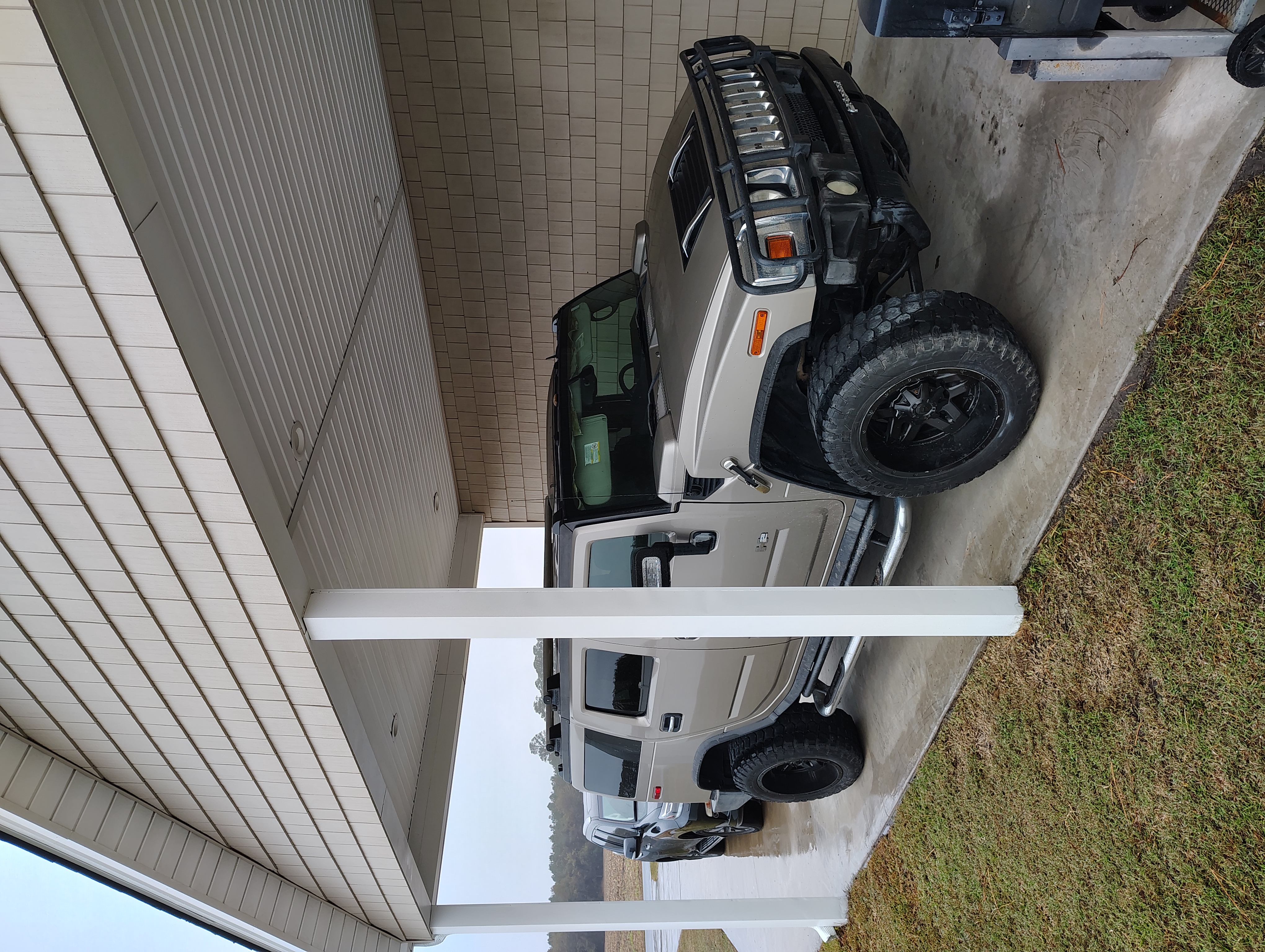 Used 2006 HUMMER H2 AWD/4WD image 2