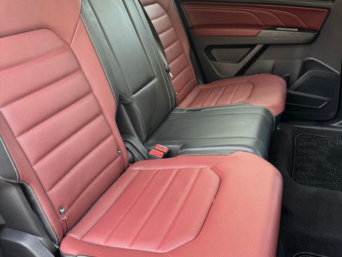 Used 2021 Volkswagen Atlas Cross Sport SEL Premium image 21