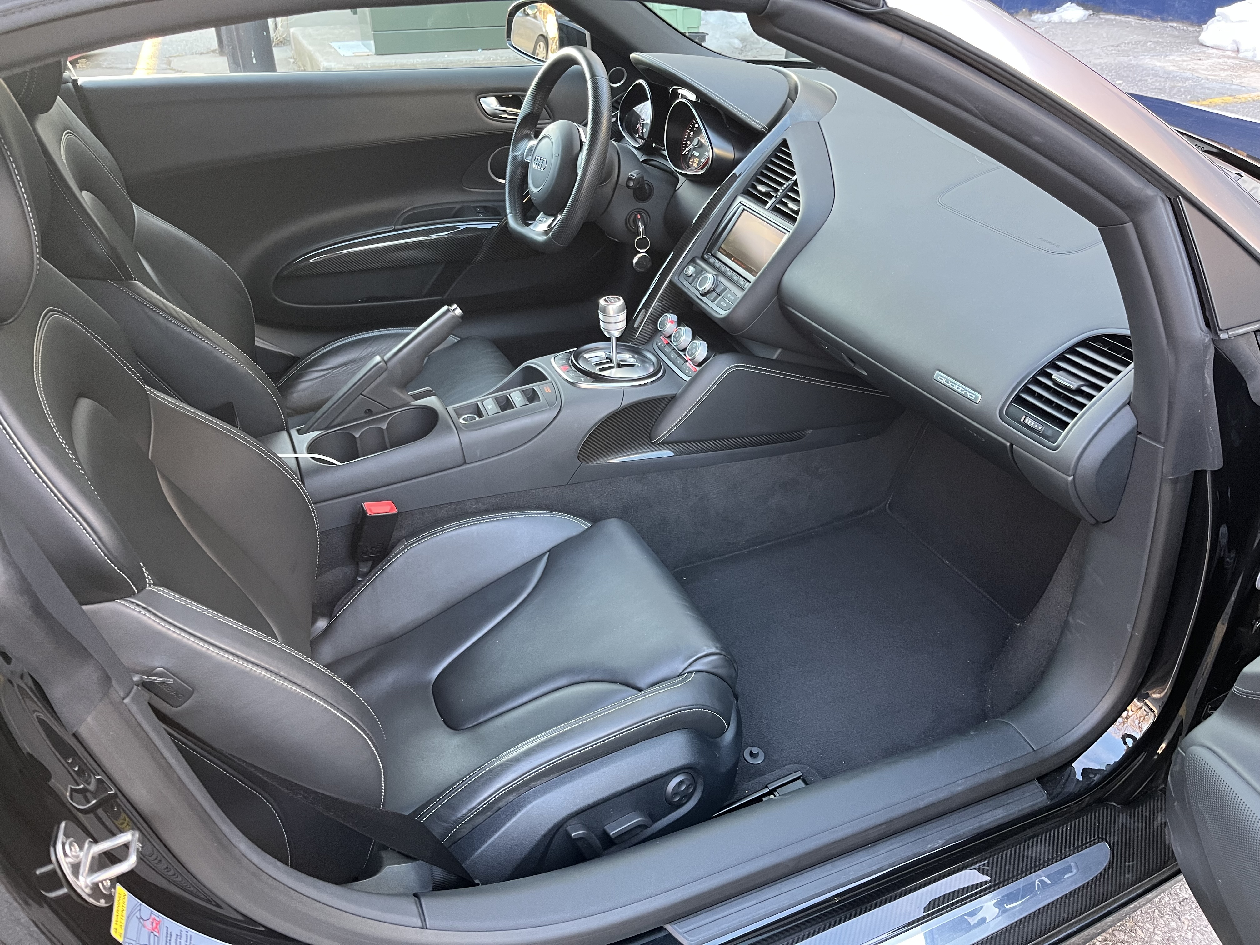 Used 2011 Audi R8 V10 AWD/4WD image 20