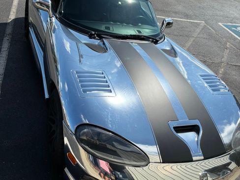 Used 1998 Dodge Viper GTS image 4