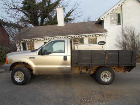 Used 2000 Ford F350 4x4 Regular Cab Super Duty image 1