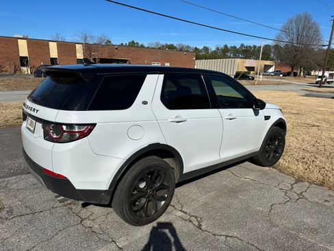 Used 2015 Land Rover Discovery Sport HSE AWD/4WD image 2