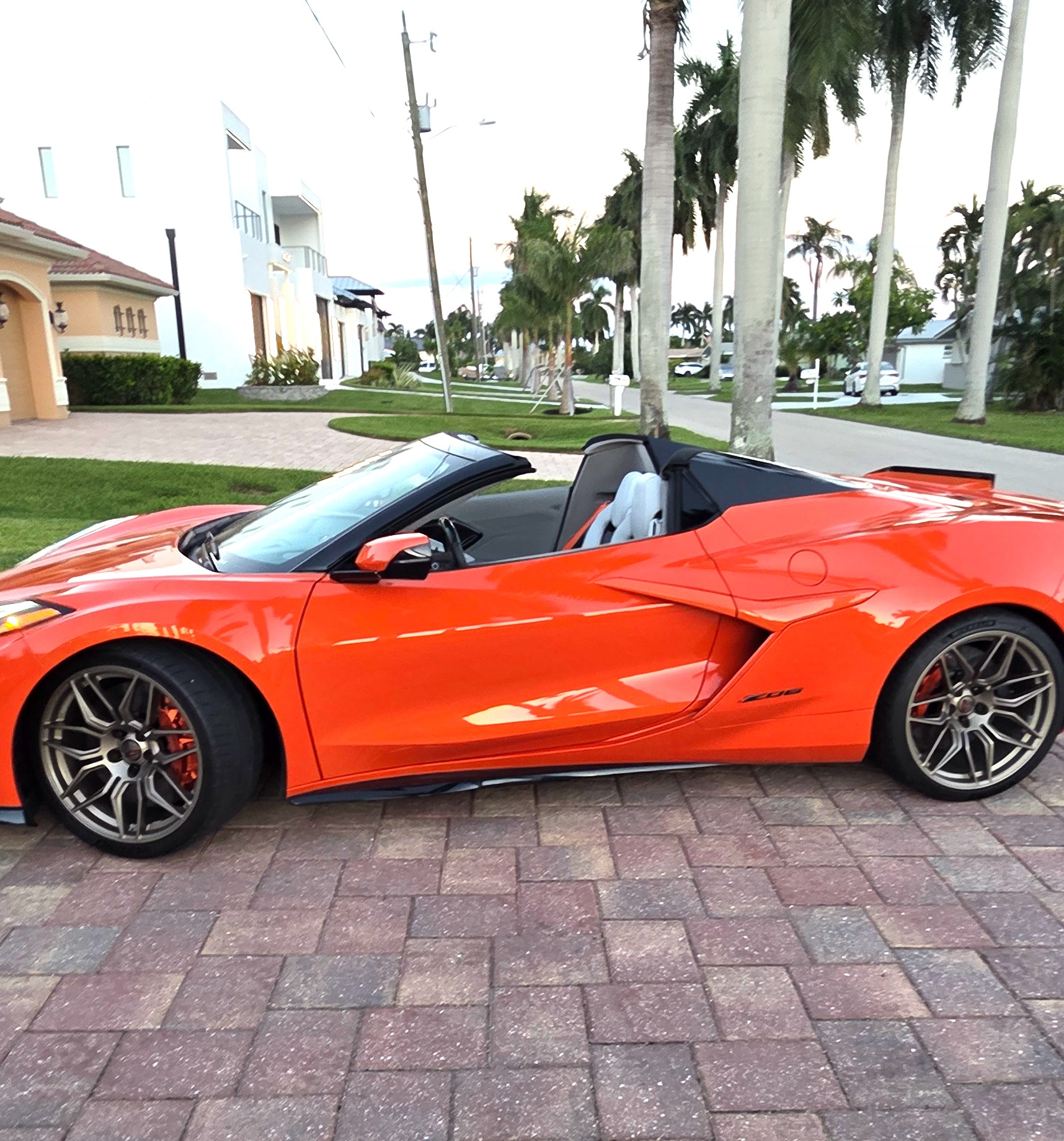 Used 2026 Chevrolet Corvette Z06 w/ Stealth Interior Trim Package RWD image 10