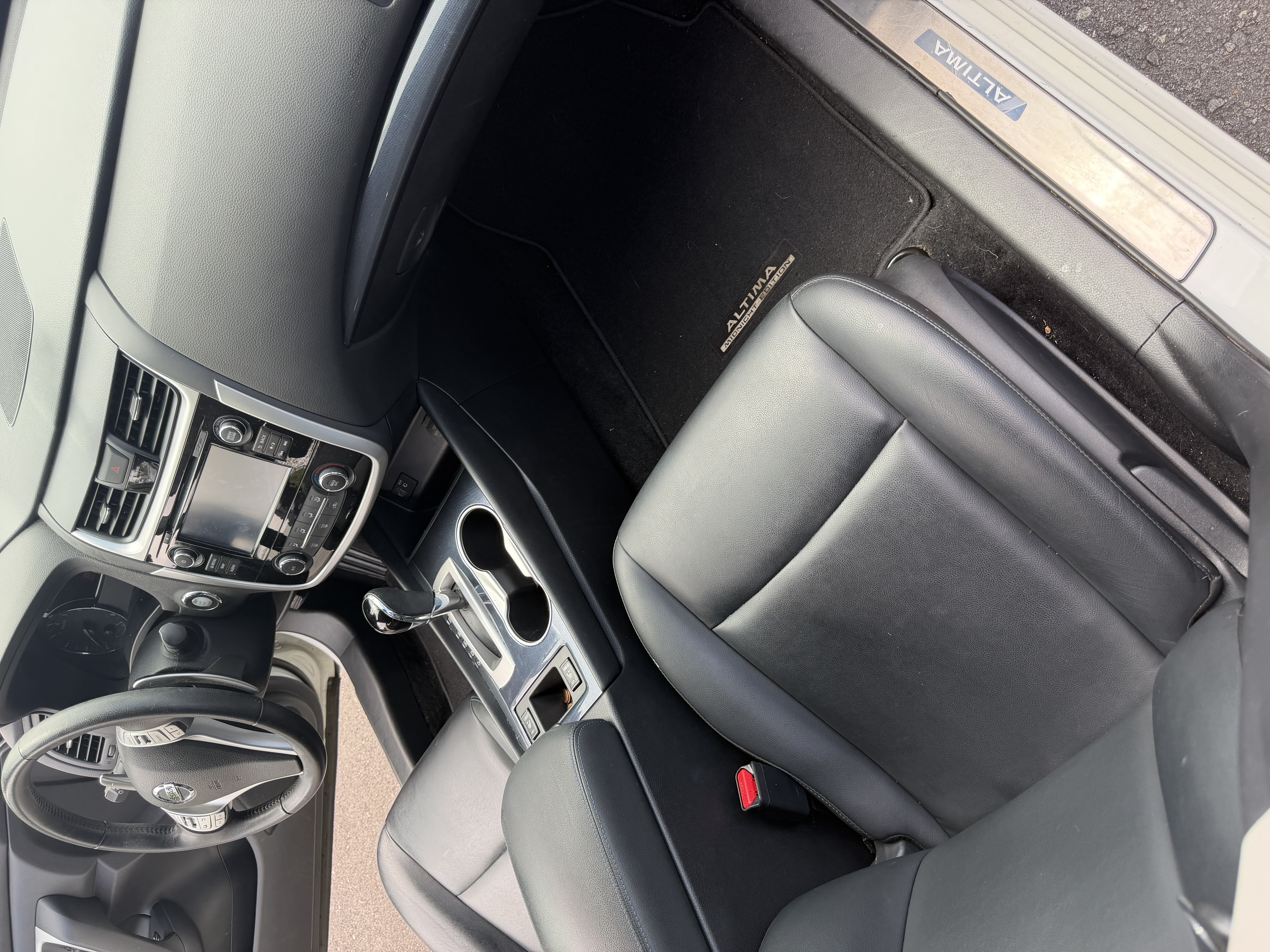Used 2018 Nissan Altima 2.5 SR w/ SR Midnight Edition FWD image 10