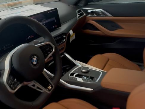 Used 2026 BMW 430i xDrive Coupe w/ M Sport Package image 6