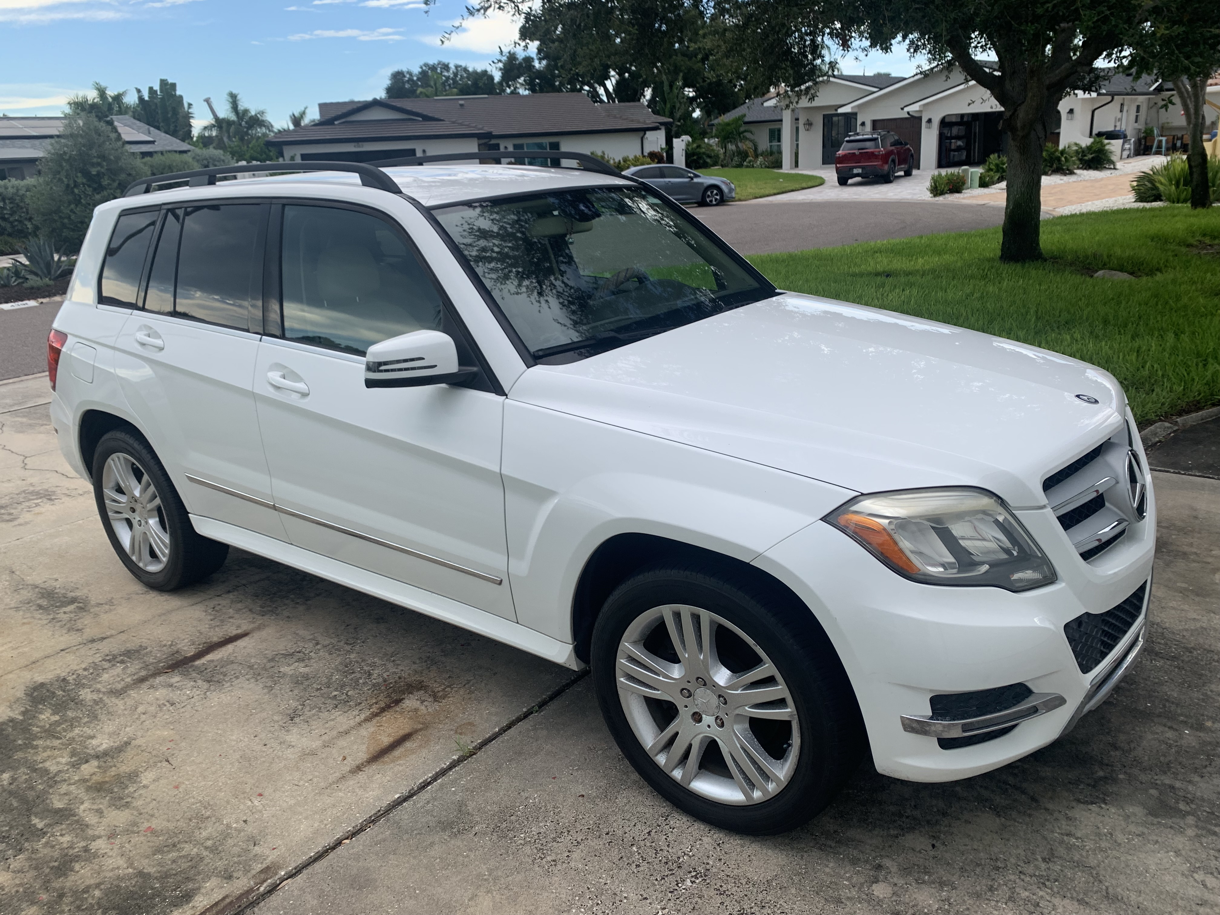 Used 2015 Mercedes-Benz GLK 350 2WD image 2