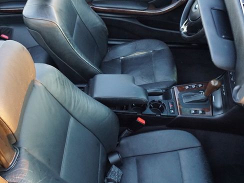 Used 2004 BMW 325Ci Convertible image 16