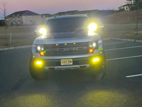 Used 2014 Ford F150 Raptor w/ Equipment Group 801A Luxury image 11