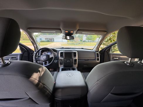 Used 2015 RAM 1500 Lone Star image 11