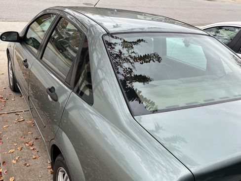 Used 2004 Ford Focus SE image 9