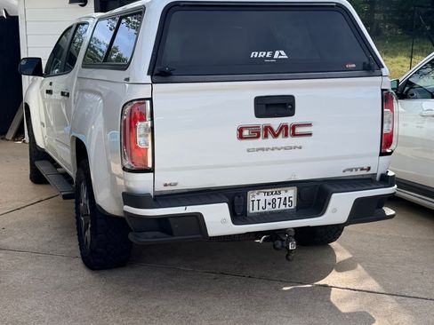 Used 2021 GMC Canyon AT4 w/ Driver Alert Package AWD/4WD image 2