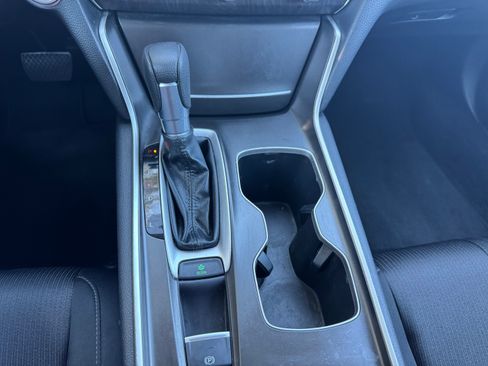 Used 2019 Honda Accord EX image 29