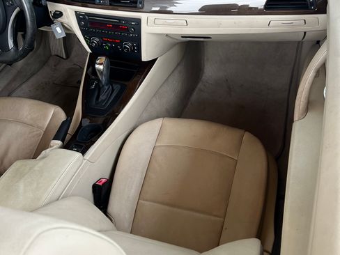 Used 2010 BMW 328i 328i Convertible 2D image 14