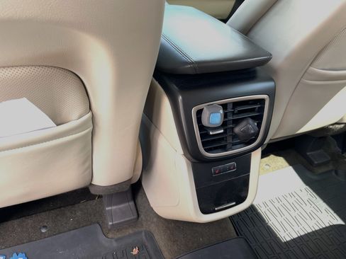 Used 2017 Lincoln MKX Reserve FWD image 11