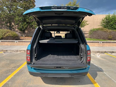 Used 2021 Land Rover Range Rover Autobiography Fifty Edition image 9