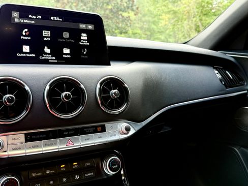 Used 2020 Kia Stinger GT2 image 15