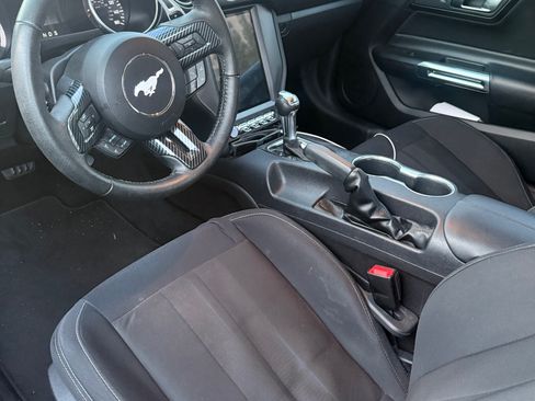 Used 2019 Ford Mustang Coupe RWD image 9