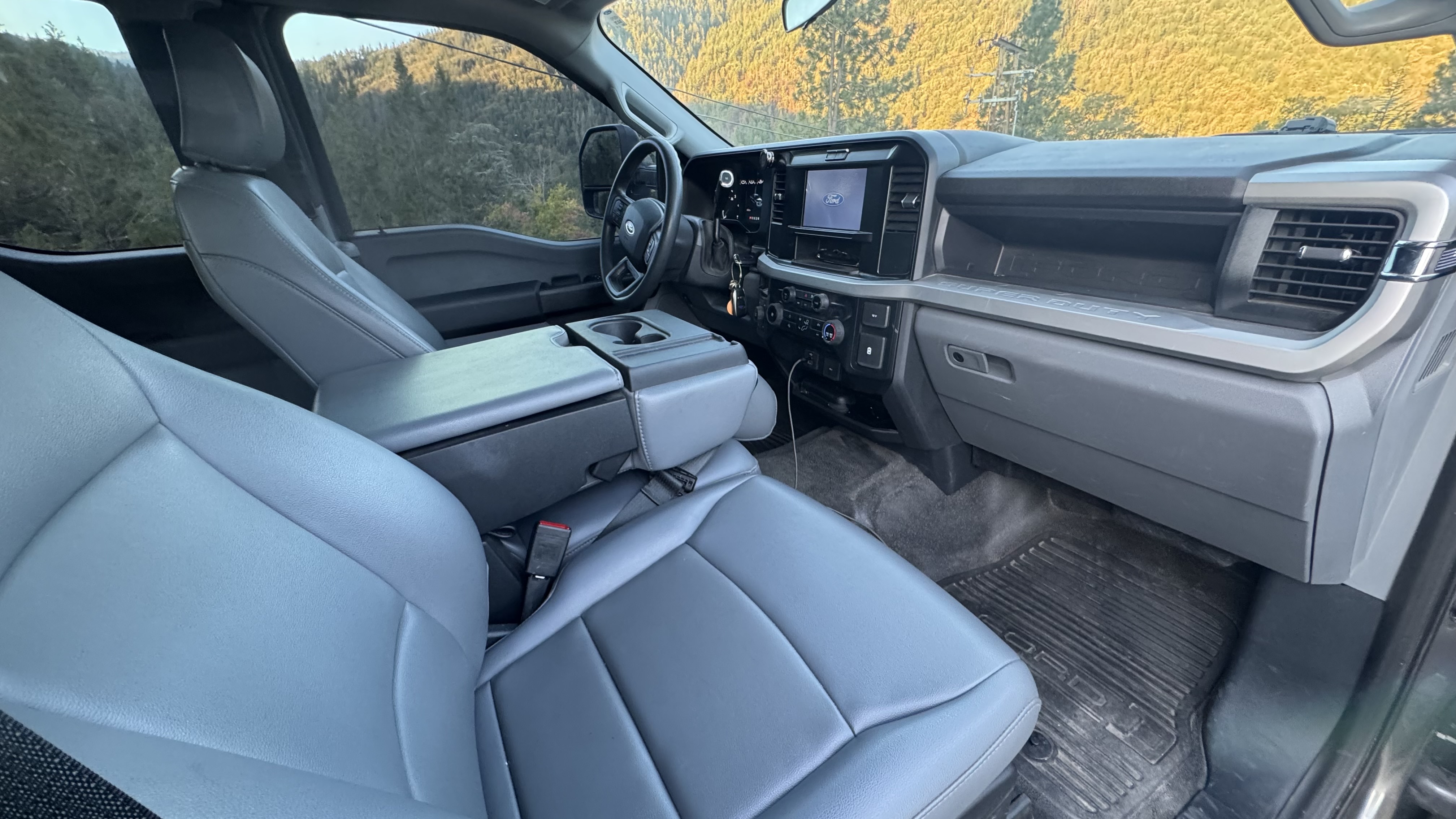 Used 2025 Ford F250 XL w/ FX4 Off-Road Package AWD/4WD image 12