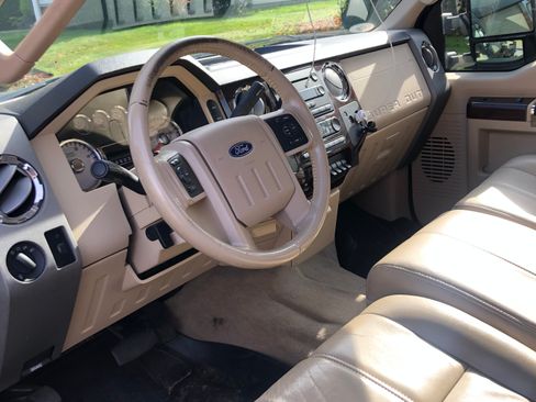 Used 2008 Ford F250 Lariat image 6