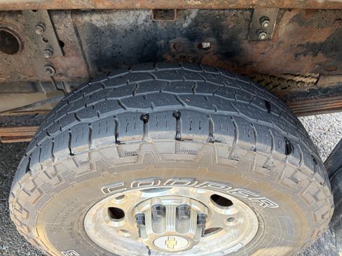 Used 2006 Chevrolet Silverado 2500 LT w/ Heavy-Duty Power Package image 15