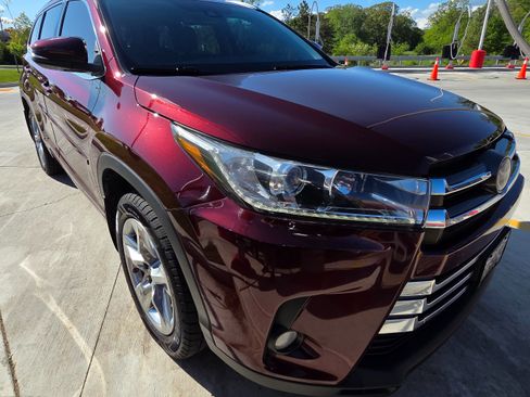 Used 2017 Toyota Highlander Limited w/ Protection Package #3 image 2