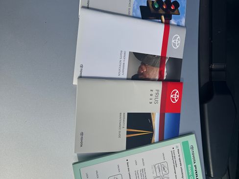 Used 2013 Toyota Prius Four image 15